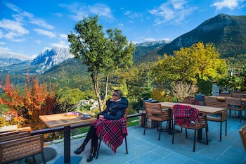 Aristi Mountain Resort And Villas