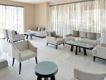 Movenpick Hotel Apartments Al Mamzar Dubai fotoğrafı