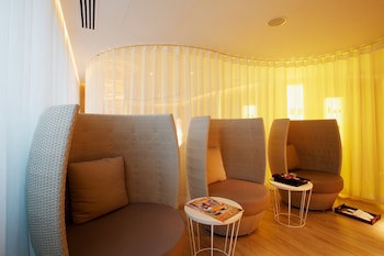 Centara Watergate Pavilion Hotel Bangkok