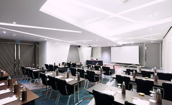 Centara Watergate Pavilion Hotel Bangkok