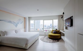 Centara Watergate Pavilion Hotel Bangkok