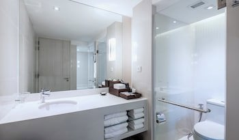 Centara Watergate Pavilion Hotel Bangkok