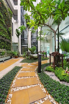 Buri Sriphu Hotel