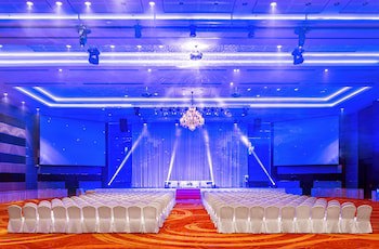 Buri Sriphu Hotel