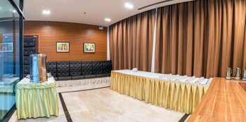 Buri Sriphu Hotel