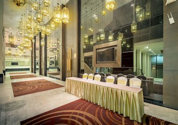 Buri Sriphu Hotel
