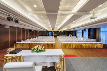 Buri Sriphu Hotel