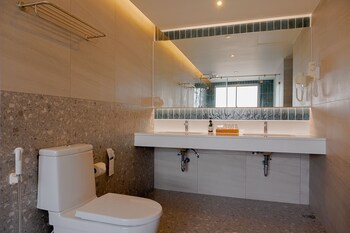 Buri Sriphu Hotel