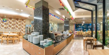 Buri Sriphu Hotel