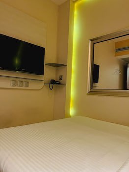 Fragrance Hotel - Viva
