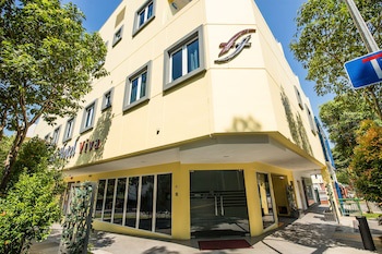 Fragrance Hotel - Viva
