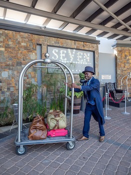 Seven Villa Hotel And Spa