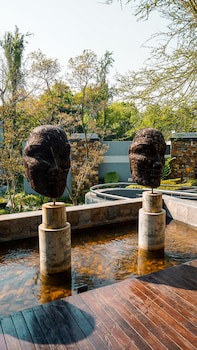 Seven Villa Hotel And Spa