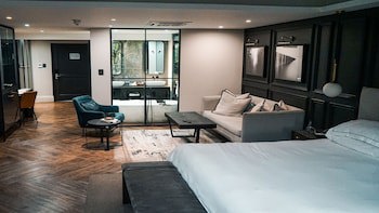 Seven Villa Hotel And Spa