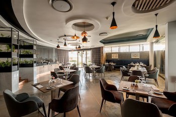 Seven Villa Hotel And Spa
