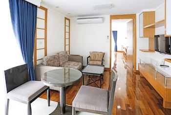 D Varee Montara Thonglor 25