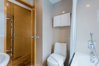 D Varee Montara Thonglor 25