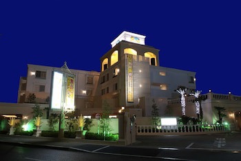 Fine Garden Toyonaka Osaka Interntl Airport - Adults Only