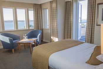 Harbour Heights Hotel