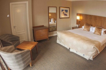 Harbour Heights Hotel
