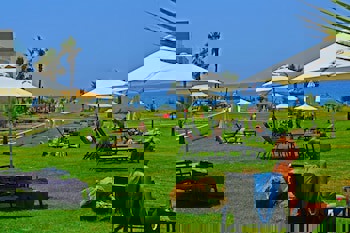 Amphora Hotel & Suites