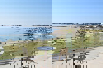 Amphora Hotel & Suites