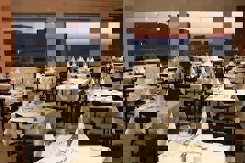 Amphora Hotel & Suites