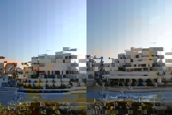 Amphora Hotel & Suites