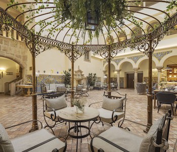 Hotel Ilunion Merida Palace