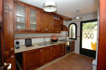 Montemares Golf Luxury Villas And Apartments