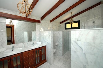 Montemares Golf Luxury Villas And Apartments