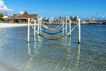 Cancun Bay All Inclusive Hotel