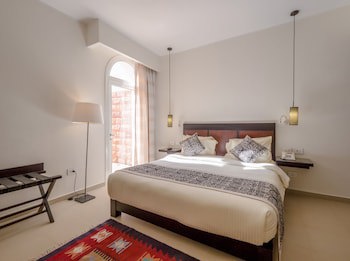Fort Arabesque Resort, Spa & Villas