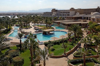 Fort Arabesque Resort, Spa & Villas