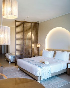 Fort Arabesque Resort, Spa & Villas