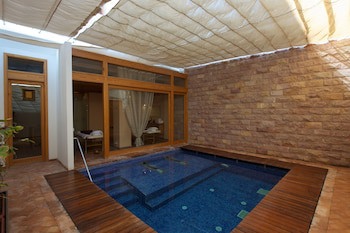 Fort Arabesque Resort, Spa & Villas