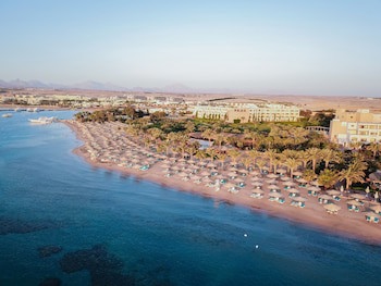 Fort Arabesque Resort, Spa & Villas