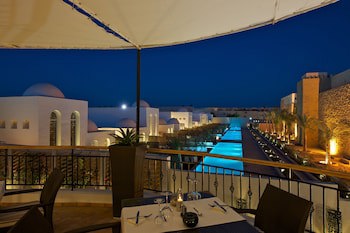 Fort Arabesque Resort, Spa & Villas