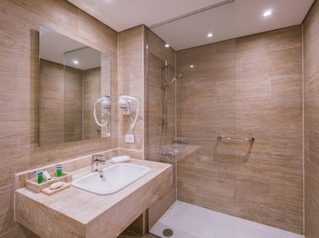 Fort Arabesque Resort, Spa & Villas