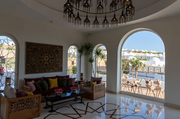 Fort Arabesque Resort, Spa & Villas