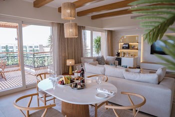Fort Arabesque Resort, Spa & Villas