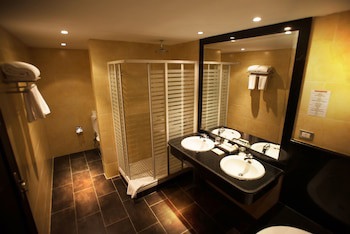 Fort Arabesque Resort, Spa & Villas