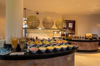 Fort Arabesque Resort, Spa & Villas