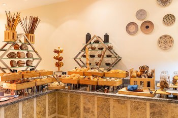 Fort Arabesque Resort, Spa & Villas