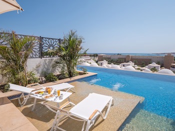 Fort Arabesque Resort, Spa & Villas