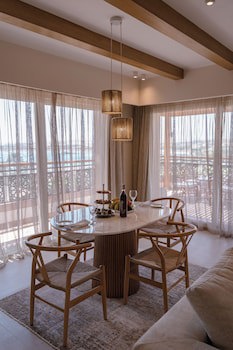 Fort Arabesque Resort, Spa & Villas