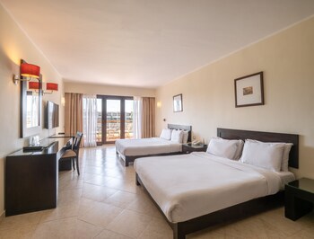 Fort Arabesque Resort, Spa & Villas
