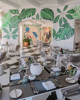 Fort Arabesque Resort, Spa & Villas