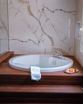 Fort Arabesque Resort, Spa & Villas