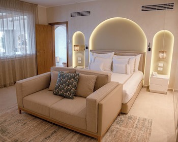 Fort Arabesque Resort, Spa & Villas